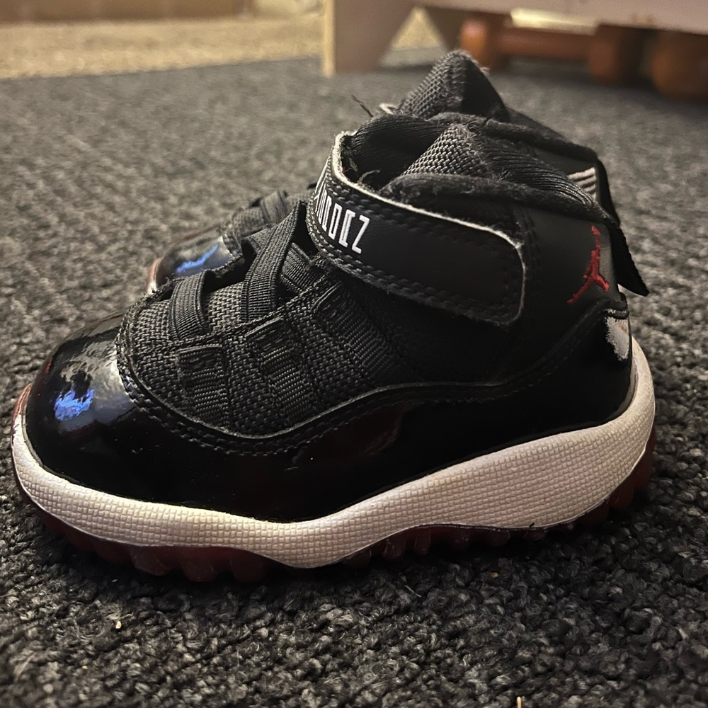 Jordan 11s